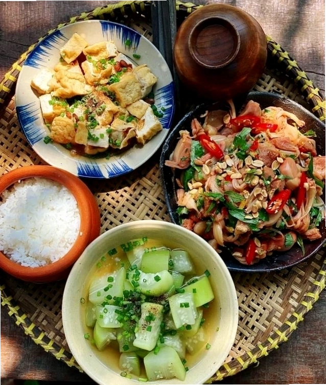 Hình ảnh món ăn ngon Việt Nam với màu sắc rực rỡ