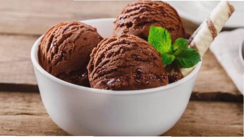 Kem tươi socola làm từ sữa đặc
