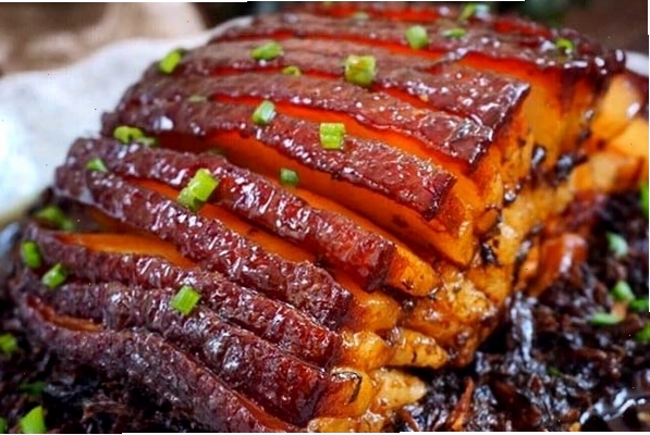 Khâu nhục Lạng Sơn hấp dẫn với thịt ba chỉ mềm tan