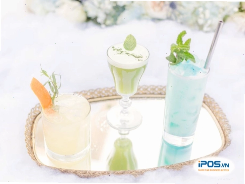 Ly cà phê với lớp bọt mịn màng và trang trí tinh tế