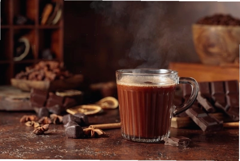 Ly cacao nóng ấm áp và bổ dưỡng