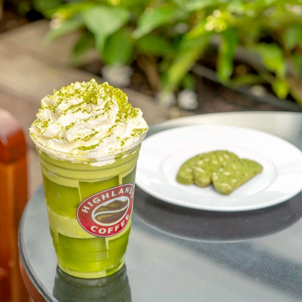 Ly Freeze sô cô la đặc trưng của Highlands Coffee