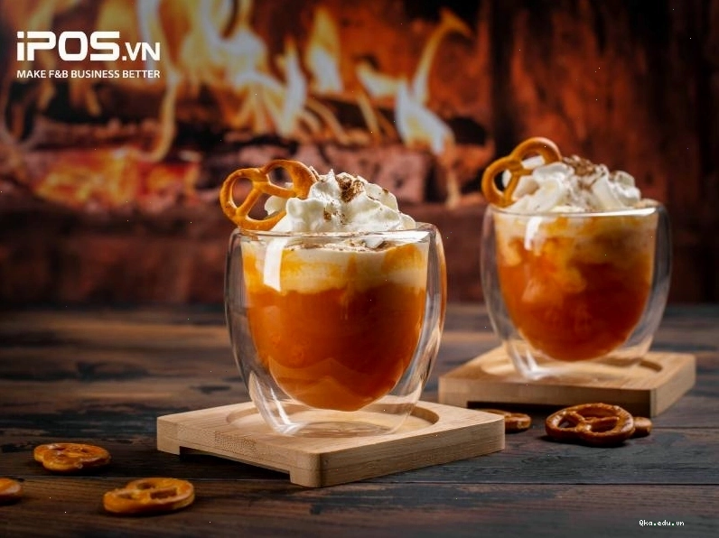 Ly Latte bí đỏ ấm áp cho mùa lễ hội