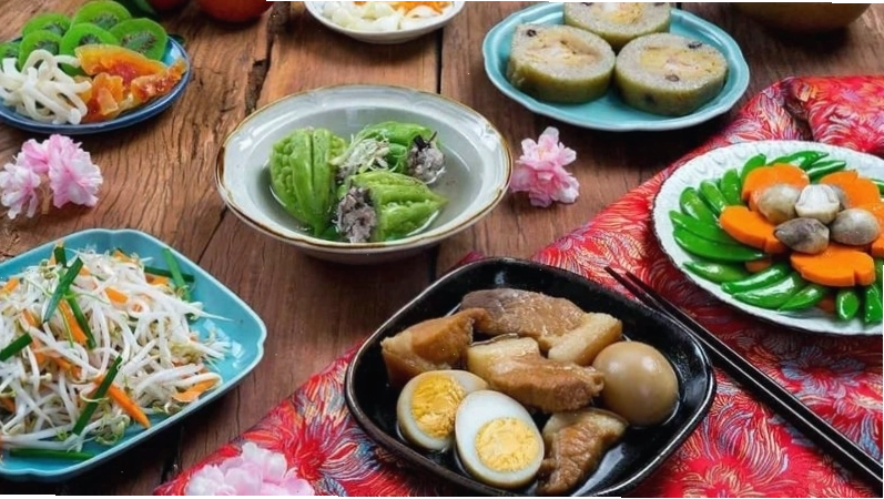 Mâm cỗ đám giỗ được bày biện trang trọng và đầy đủ món ăn
