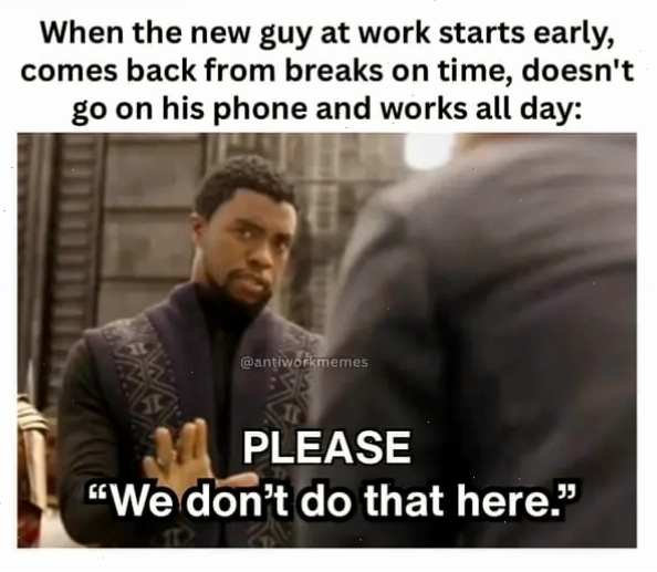 Meme Black Panther từ chối sự nhiệt tình quá mức của nhân viên mới