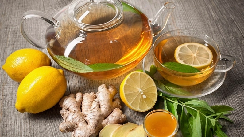 Minh họa một ly đồ uống có sử dụng mật ong