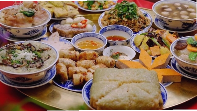 Món chả ram tôm đất và các món hải sản trong thực đơn đám giỗ miền Trung