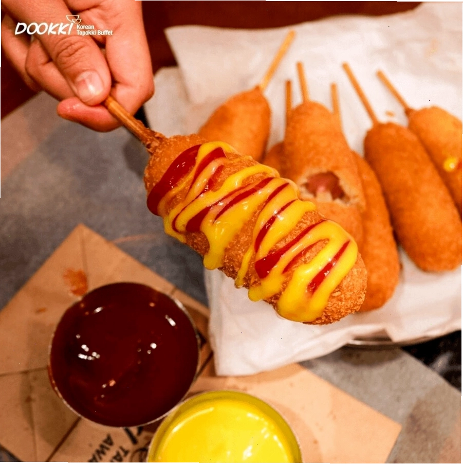 Món hotdog hấp dẫn trong menu Dookki