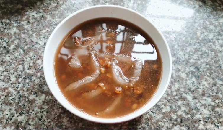Nấu chè đậu xanh bột năng