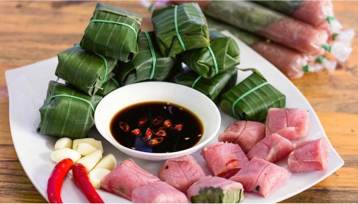 Nem Chợ Huyện chua thanh, giòn dai, hấp dẫn