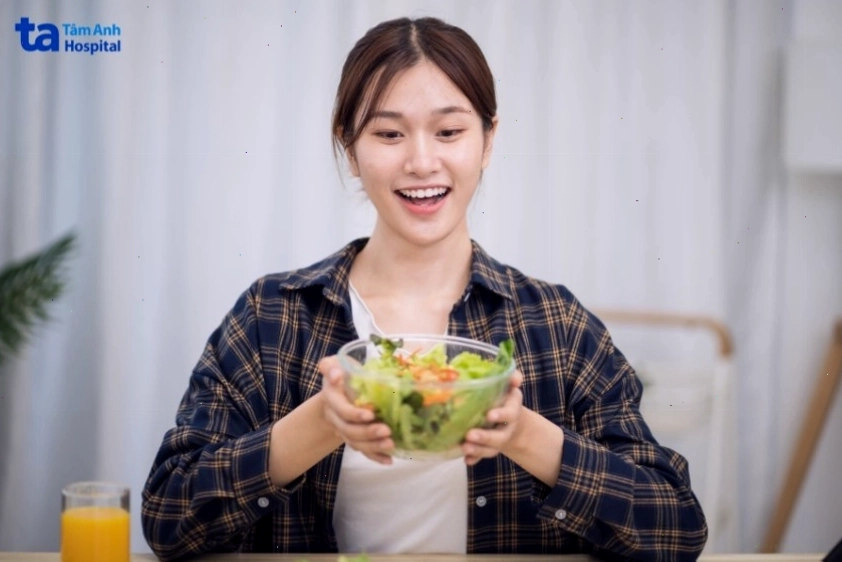 Nên bổ sung các món ăn nhẹ dễ tiêu hóa để giảm mỡ bụng