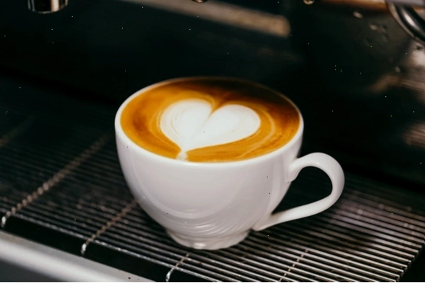 Nghệ thuật Latte Art trên ly Cappuccino