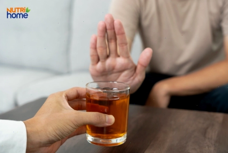 Người bệnh từ chối đồ uống có cồn để bảo vệ tuyến tụy