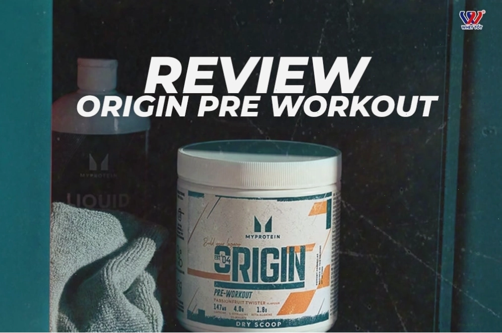 Người tập luyện cường độ cao trong phòng gym