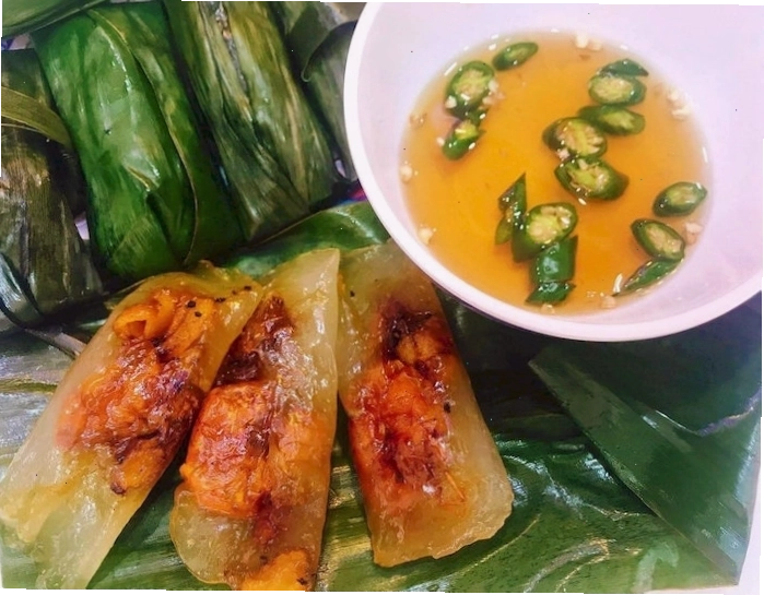 Những chiếc bánh xèo giòn tan cùng nhân đẫm đầy