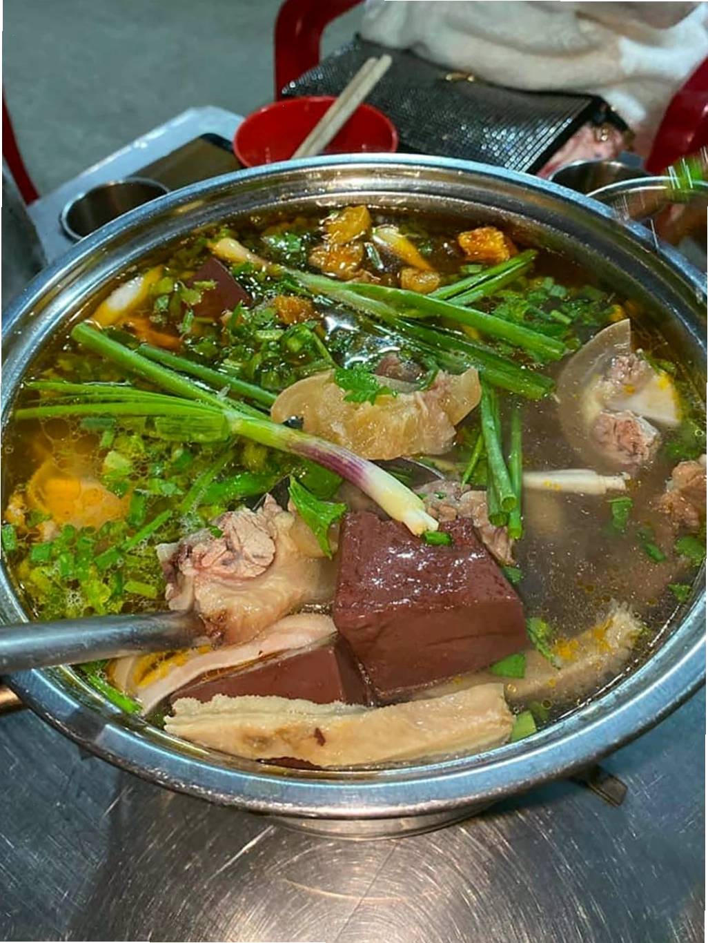 Những trái dâu tây Đà Lạt đỏ mọng, tươi ngon