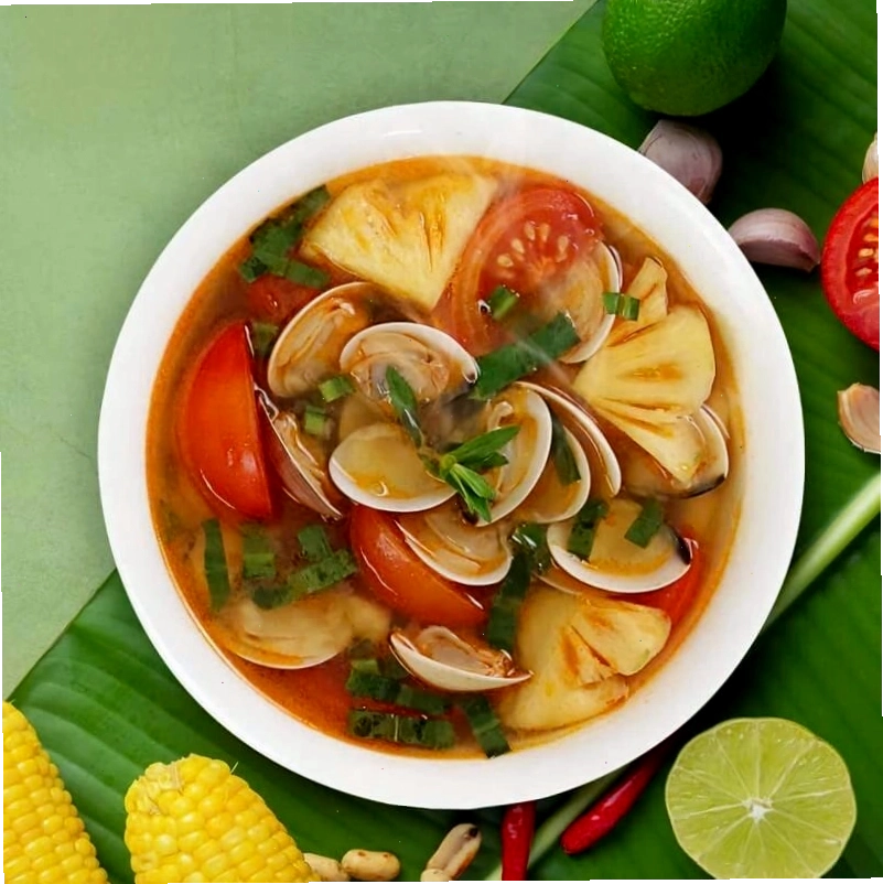Nồi canh chua cá nấu với các loại rau tươi ngon