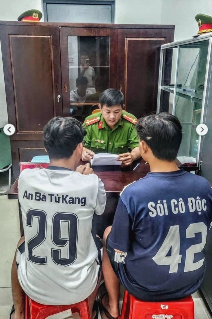 Phản ứng hài hước khi biết bài đăng có sự xuất hiện của cơ quan chức năng