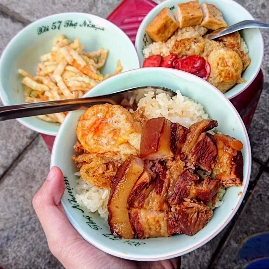 Phở cuốn tươi mát và hấp dẫn