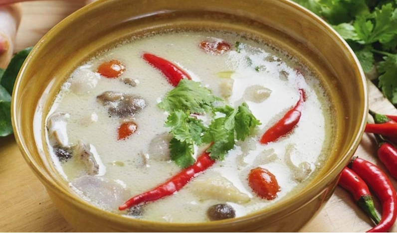 Súp gà cốt dừa Tom Kha Gai Thái Lan