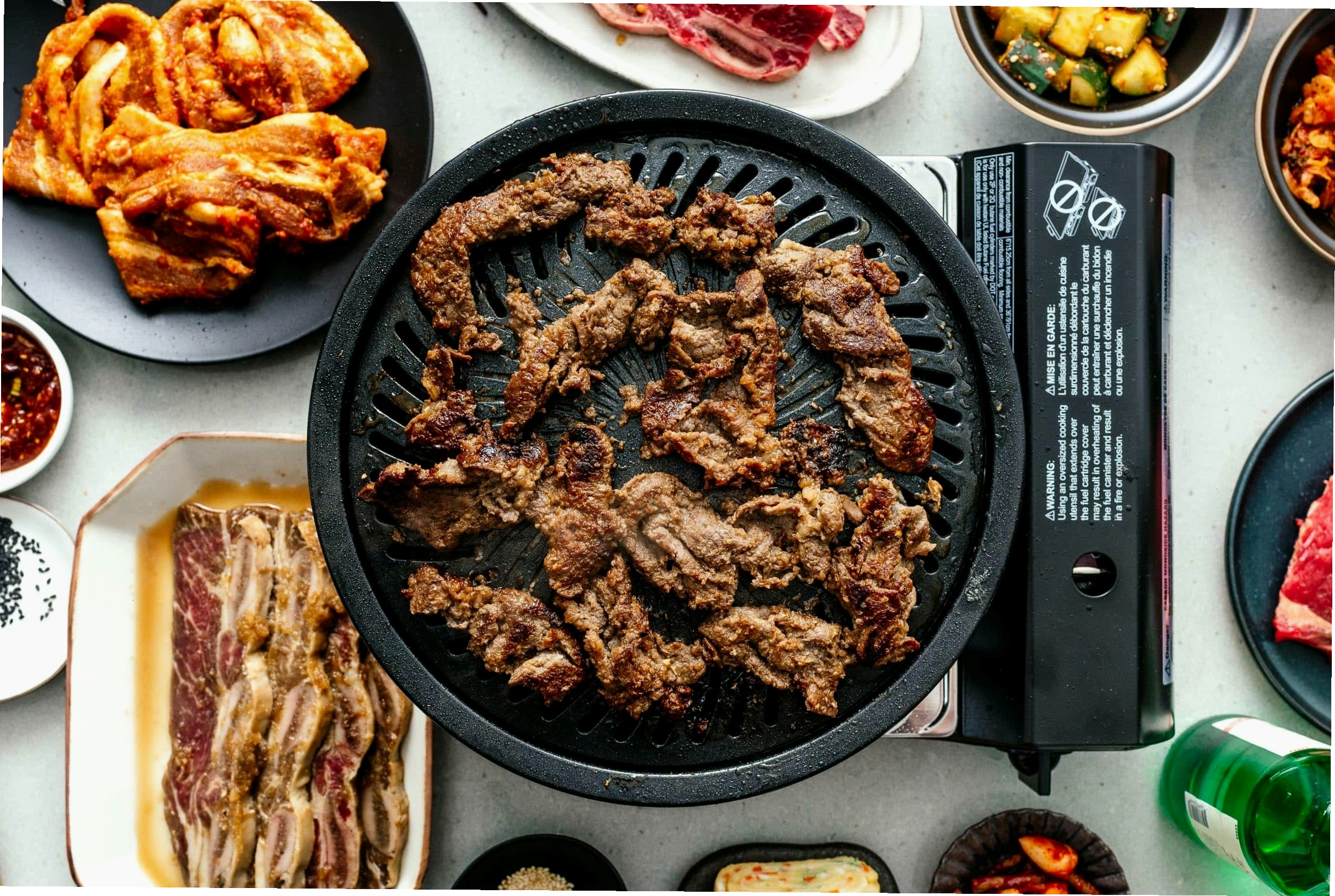 Thịt bò Bulgogi được nướng chín tới, tỏa ra mùi thơm hấp dẫn