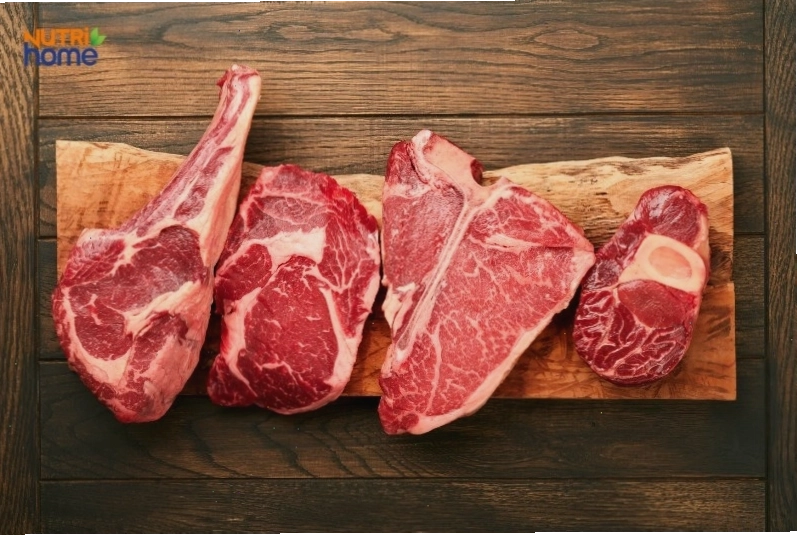 Thịt bò tươi nên được hạn chế ăn sau khi cắt túi mật để tránh đầy bụng