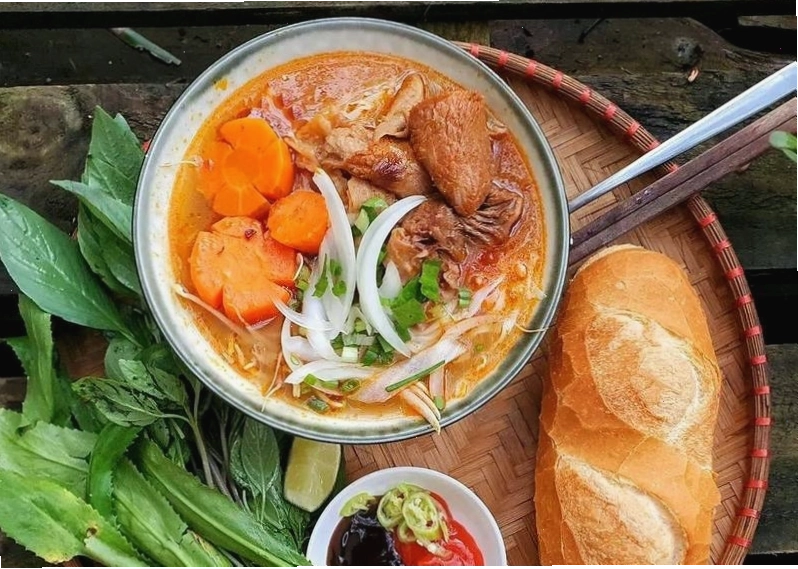 Tô phá lấu Sài Gòn hấp dẫn với nước sốt đậm đà