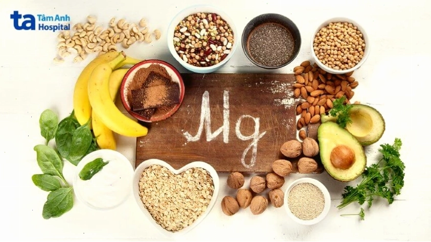 Tránh caffeine và rượu bia để có giấc ngủ ngon.