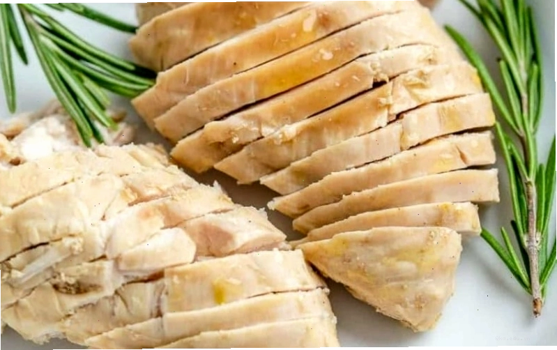 Ức gà hấp hành gừng thanh đạm