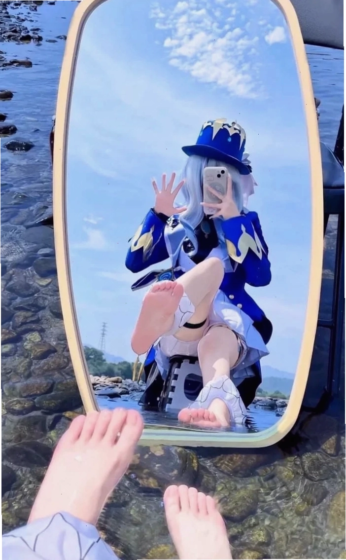 Vẻ đẹp quyến rũ của gái xinh cosplay