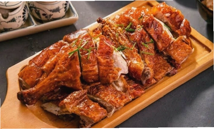 Vịt Quay Sốt Tiêu Đen - Món ăn hấp dẫn với hương vị đậm đà