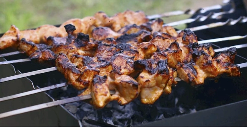 Xiên thịt nướng Shashlik thơm lừng hấp dẫn