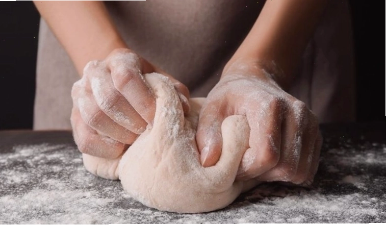 Xử lý khi nhào bột năng bị chảy