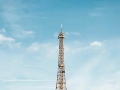 Bộ sưu tập hình nền điện thoại sắc nét, phong phú 2025